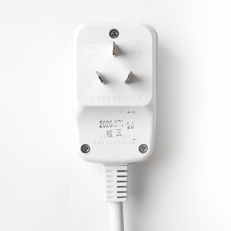 新一體帶線漏電保護插頭